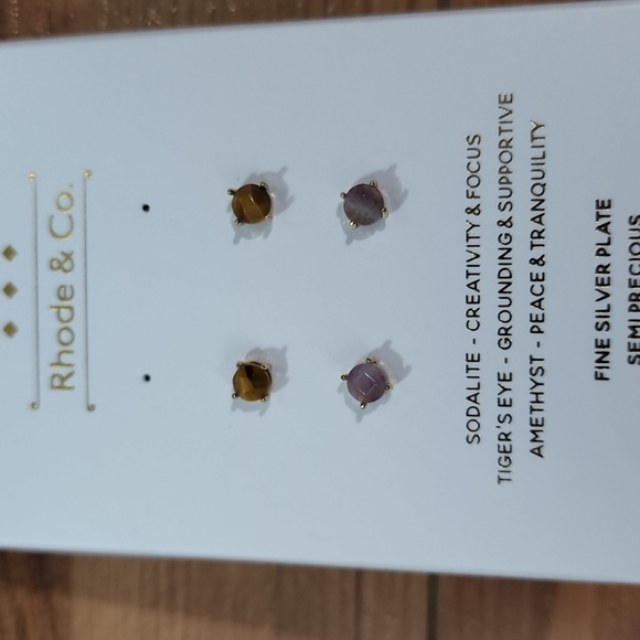 Jewelry - Picture 4 of 5